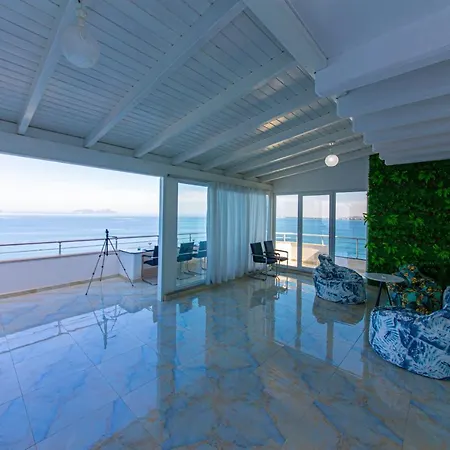 Seaview Luxury Penthouse Kalaja Vlore