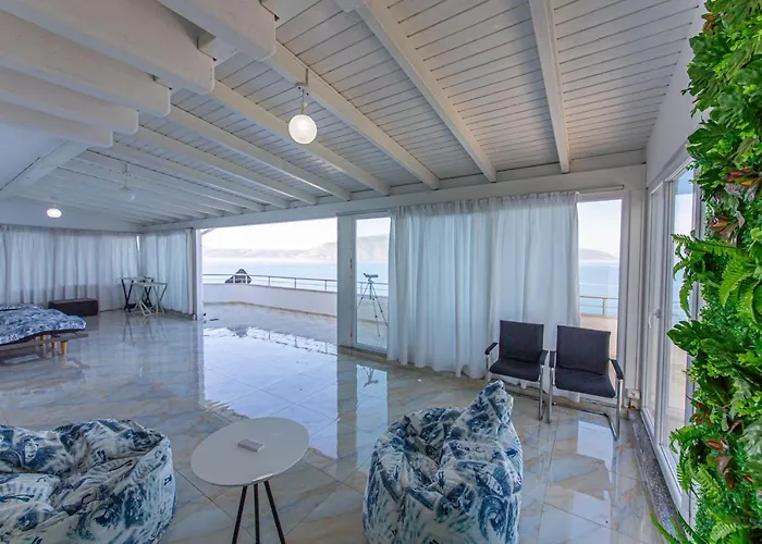 Seaview Luxury Penthouse Kalaja * Vlorë