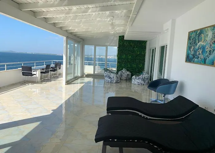 Appartamento Seaview Luxury Penthouse Kalaja *