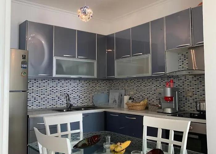 Seaview Luxury Penthouse Kalaja Appartamento *