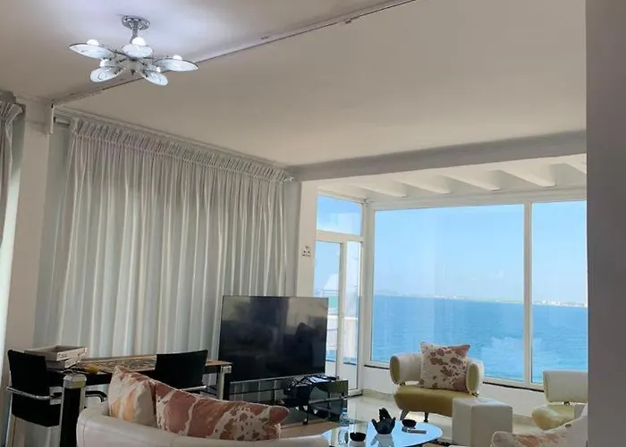 Seaview Luxury Penthouse Kalaja *
